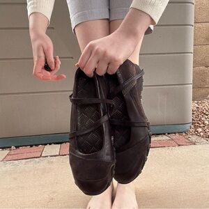 Women’s Mary jane Skechers brown